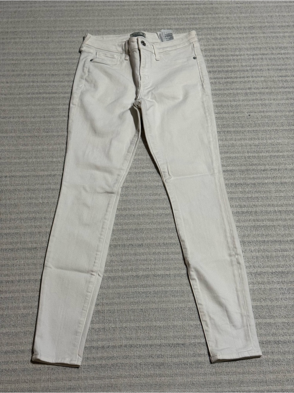 Abercrombie and Fitch Harper Super Skinny White Denim Jeans Sz 2